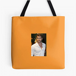 Liam Hemsworth will star in the TV series The Witcher Liam Hemsworth Bags