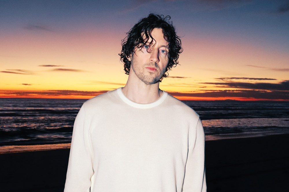 Why the Dean Lewis Official Shop is a Must-Visit for Fans