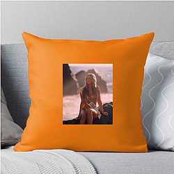 Dramatic Spark Lilah Pate Pillows Cover