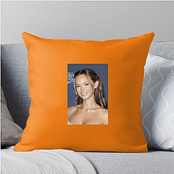 Small Screen Starlet Lilah Pate Pillows Cover