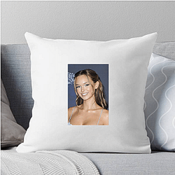 Small Screen Starlet Lilah Pate Pillows Cover