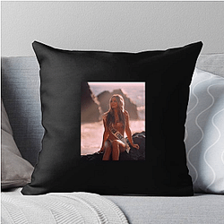 Dramatic Spark Lilah Pate Pillows Cover