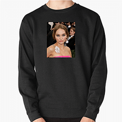 Stage Performer Lily Rose Sweatshirts