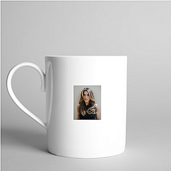 Style Blogger Linda Cardellini Mugs
