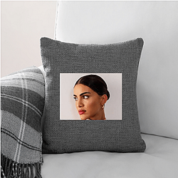 Makeup Guru Linda Cardellini Pillows Cover