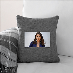 Fashion Icon Linda Cardellini Pillows Cover