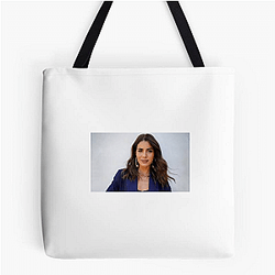 Fashion Icon Linda Cardellini Bags