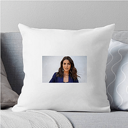 Fashion Icon Linda Cardellini Pillows Cover