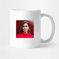 Global Entrepreneur Linda Cardellini Mugs