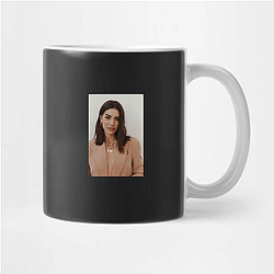 Lifestyle Star Linda Cardellini Mugs