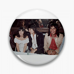 Linda Ronstadt is considered a versatile and influential artist Linda Ronstadt Pins