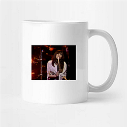 Linda Ronstadt is known for her powerful vocal range Linda Ronstadt Mugs
