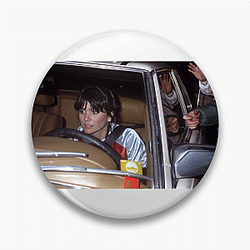Linda Ronstadt retired from singing due to a neurological condition Linda Ronstadt Pins