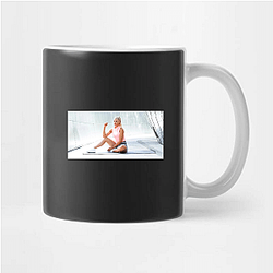 Court Fighter Linn Lowes Mugs