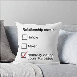 Mentally dating Louis Partridge Throw Pillow