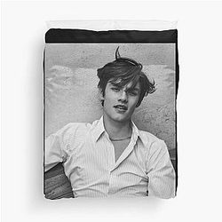 Louis Partridge Duvet Cover