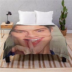 Louis Partridge Kiss Throw Blanket