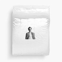 Louis Partridge Picture Duvet Cover