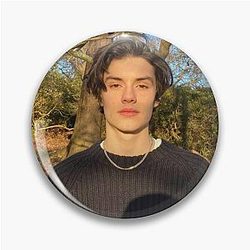 Louis Partridge Pin