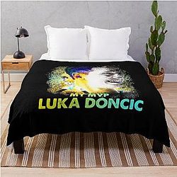Luka Doncic Game Winner Throw Blanket