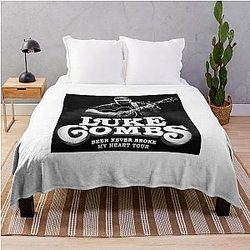 Luke Combs tour kegelapan Throw Blanket