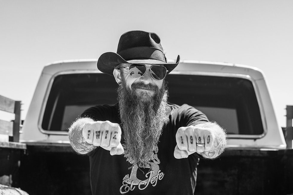 Cody Jinks Merch: 7 Must-Have Items for True Fans of the Singer
