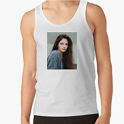 Mackenzie Foy Beauty and Grace Look Mackenzie Foy Tank Tops