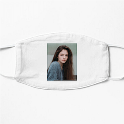 Mackenzie Foy Beauty and Grace Look Mackenzie Foy Face Masks
