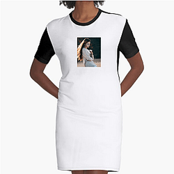 Mackenzie Foy Unique On-Screen Presence Motif Mackenzie Foy Dresses