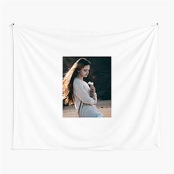 Mackenzie Foy Unique On-Screen Presence Motif Mackenzie Foy Tapestries