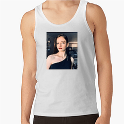 Mackenzie Foy From Twilight to Stardom Style Mackenzie Foy Tank Tops