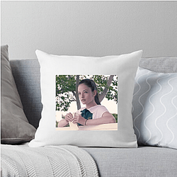 Mackenzie Foy Inspiring Generations Graphic Mackenzie Foy Pillows Cover