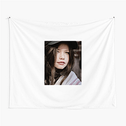 Mackenzie Foy Still Captivating Audiences Design Mackenzie Foy Tapestries