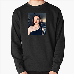 Mackenzie Foy From Twilight to Stardom Style Mackenzie Foy Sweatshirts