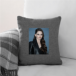 Mackenzie Foy The Nutcracker Princess Aesthetic Mackenzie Foy Pillows Cover
