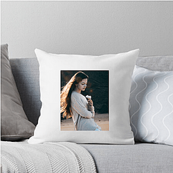 Mackenzie Foy Unique On-Screen Presence Motif Mackenzie Foy Pillows Cover