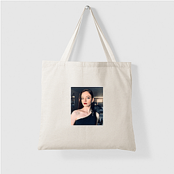 Mackenzie Foy From Twilight to Stardom Style Mackenzie Foy Bags