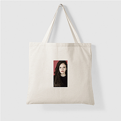 Mackenzie Foy A Star in Her Own Right Style Mackenzie Foy Bags