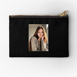 Mackenzie Foy A Rising Talent Fashion Mackenzie Foy Zipper Pouches
