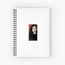 Mackenzie Foy A Star in Her Own Right Style Mackenzie Foy Notebook