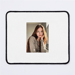 Mackenzie Foy A Rising Talent Fashion Mackenzie Foy Mouse Pads