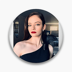 Mackenzie Foy From Twilight to Stardom Style Mackenzie Foy Pins
