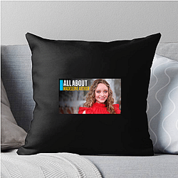 Versatile Performer Madeleine Arthur Pillows Cover
