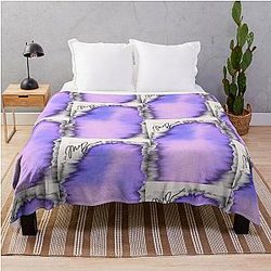 Madison Beer silhouette  Throw Blanket