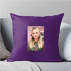 Young Hollywood Talent Madison Iseman Pillows Cover