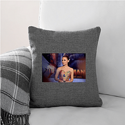 Rising Screen Presence Madison Iseman Pillows Cover