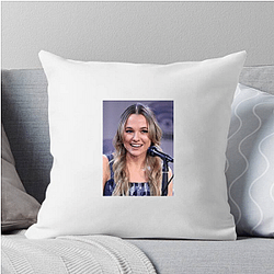 Jumanji Franchise Star Madison Iseman Pillows Cover