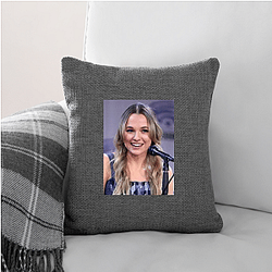 Jumanji Franchise Star Madison Iseman Pillows Cover