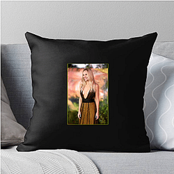 Emerging Film Voice Madison Iseman Pillows Cover