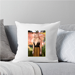 Emerging Film Voice Madison Iseman Pillows Cover
